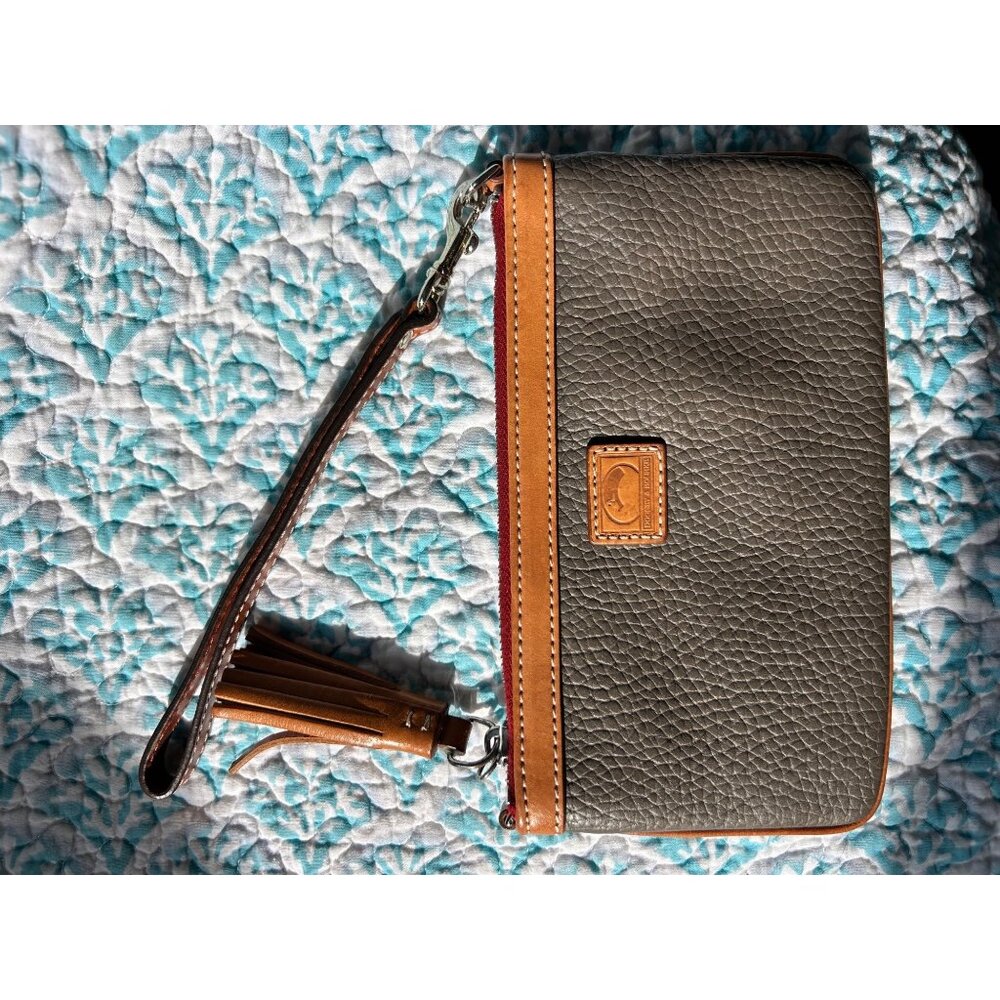 Dooney & Bourke Pebbled Leather Zip Around Wallet Gray Tan NWT Wristlet